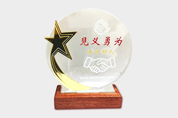 點(diǎn)贊丨“逆行”真英雄，救火顯擔(dān)當(dāng)！